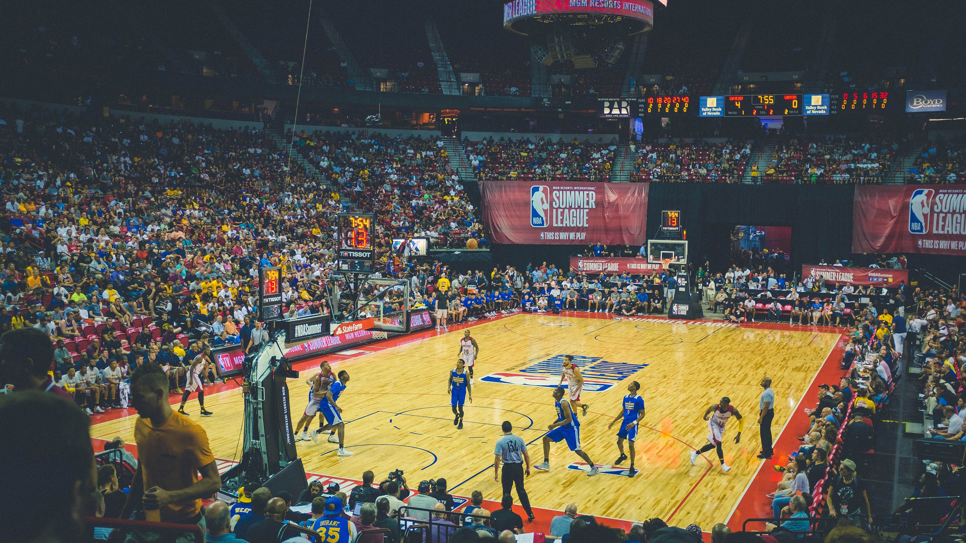 极限运动热潮席卷全球，挑战者突破自我再创纪录